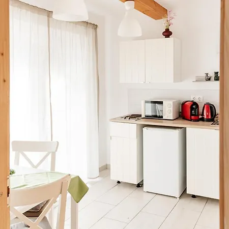Levendula Apartmanhaz *